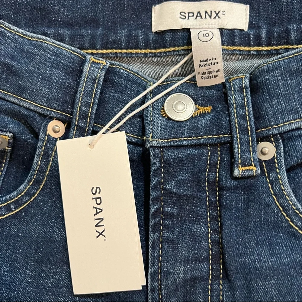 SPANXsculpt ReDefine Flare Jeans Size 10 NWT